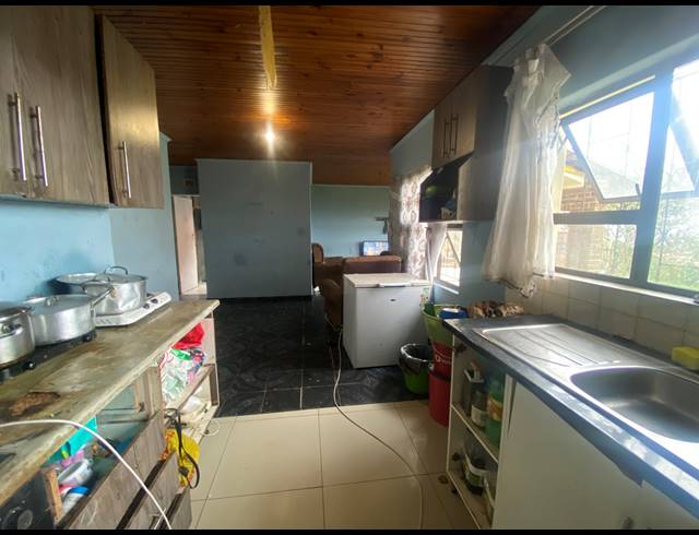 4 BEDROOM HOUSE FOR SALE IN KWAMASHU